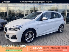 BMW 2-serie Active Tourer - 220i High Executive Launch Edition Panorama dak|192 Pk| Trekhaak| Headup|Automaat| zeer ne
