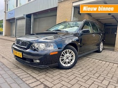 Volvo V40 - 2.0 T Europa Nordic CLIMA LEER PDC TREKHAAK NAP APK
