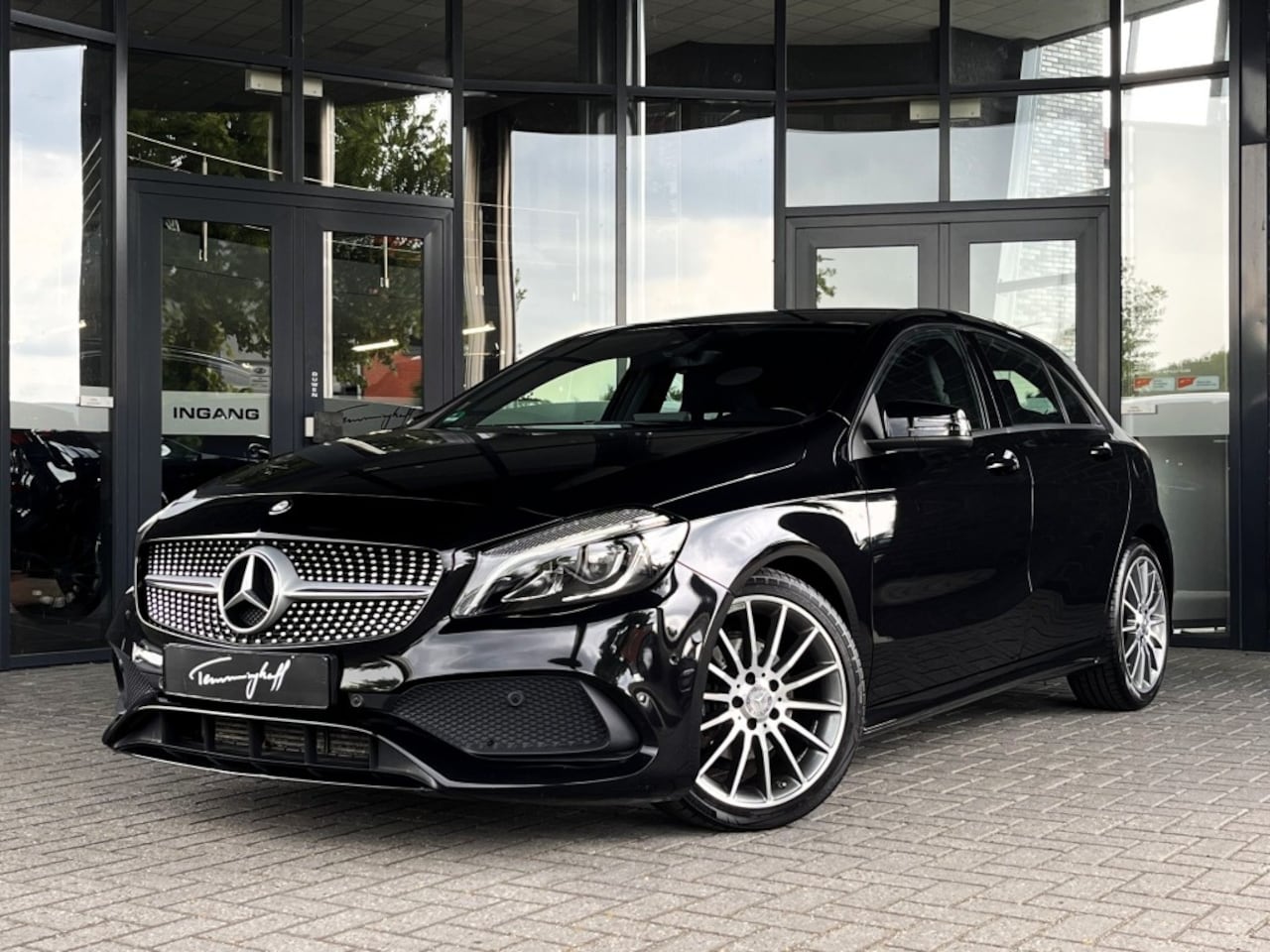 Mercedes-Benz A-klasse - 180 AMG AUT. NIGHT ED. - ORG. NL. - AutoWereld.nl