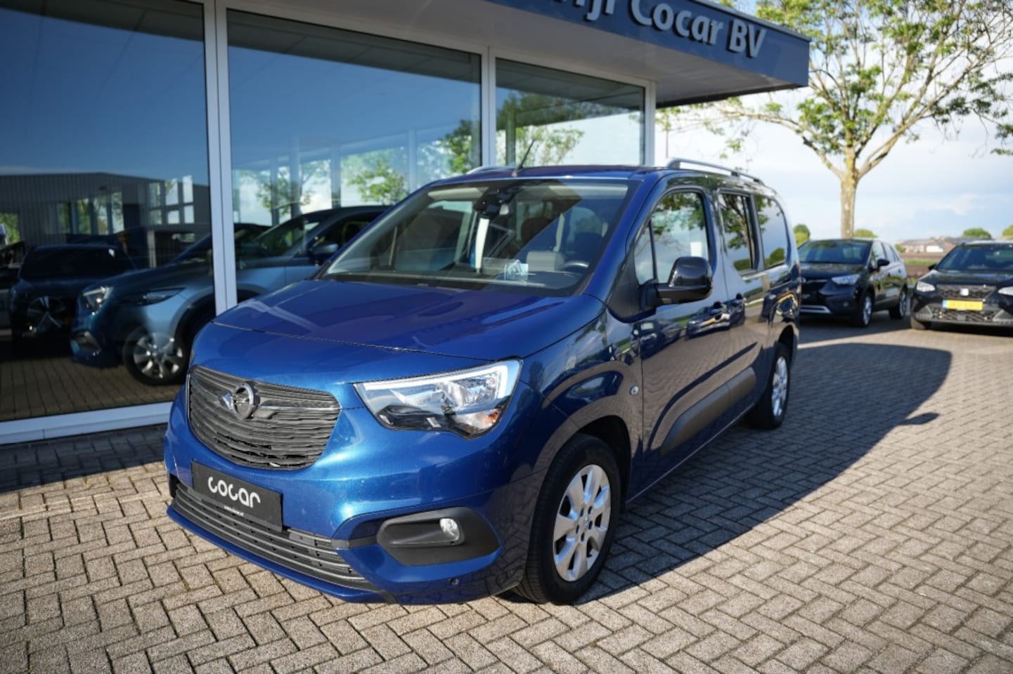 Opel Combo Life - 1.2 Turbo Innovation XL 7pers, Trekhaak, Carplay, Automaat - AutoWereld.nl