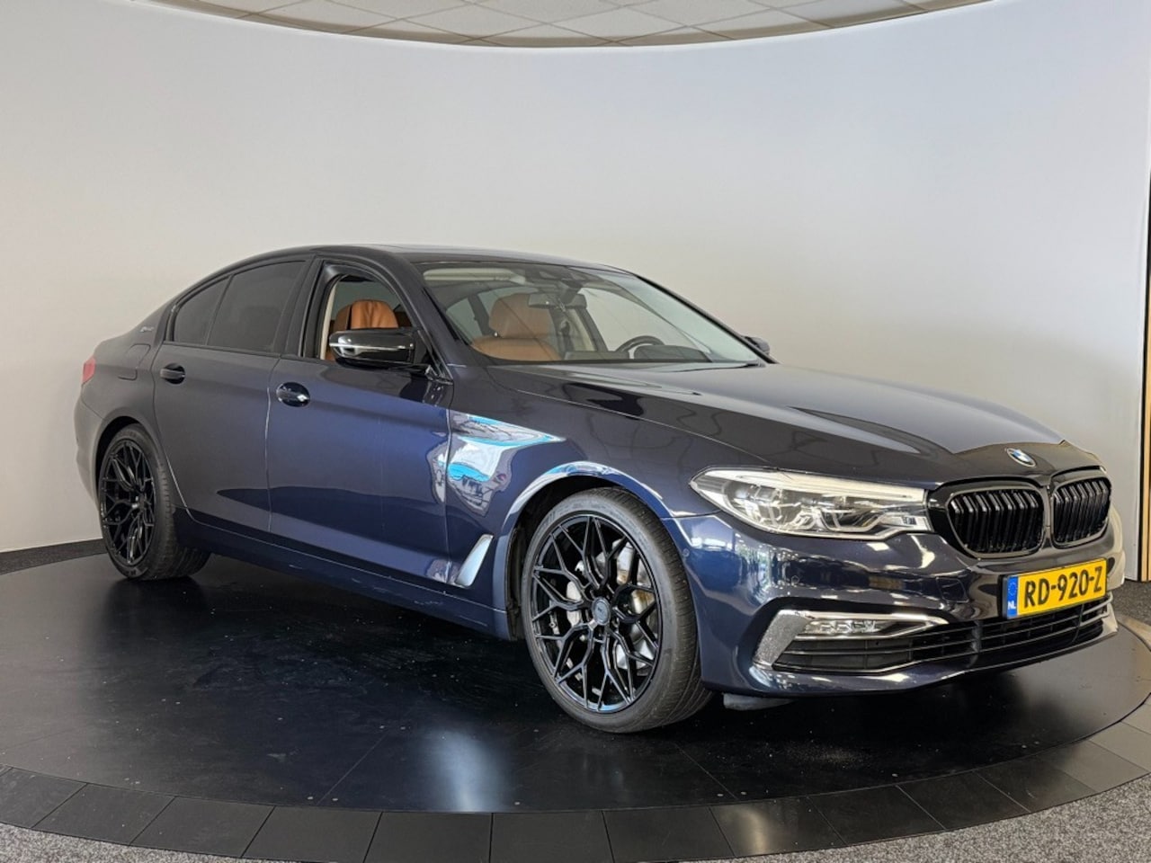BMW 5-serie - 530E IPERF EXECUTIVE - AutoWereld.nl