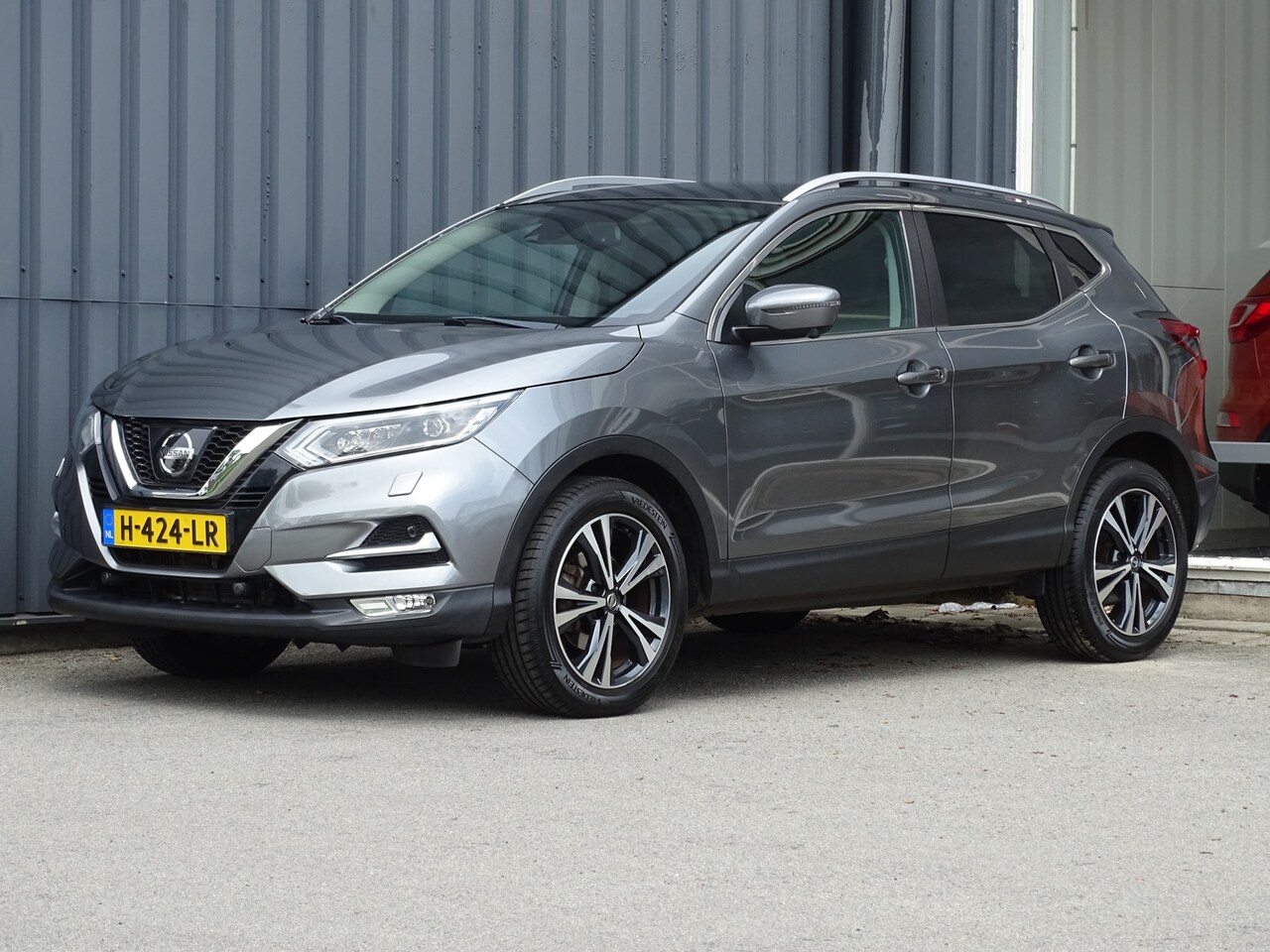 Nissan Qashqai - 1.2 Tekna Automaat | Pano | 360 Camera | 18" | Trekhaak - AutoWereld.nl