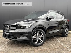 Volvo XC40 - 2.0 B3 Plus Dark intellisafe/ voorruitverwarming/ climate line/ harman kardon/ trekhaak/ e