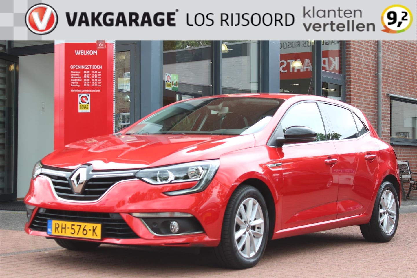 Renault Mégane - Hatchback TCe Aut. 1.2 *Limited* | Door Ons Onderhouden !! | Carplay | Navigatie | Keyless - AutoWereld.nl
