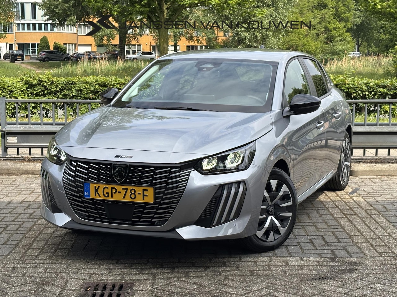 Peugeot 208 - 1.2 Hybrid 110 e-DCS6 - AutoWereld.nl