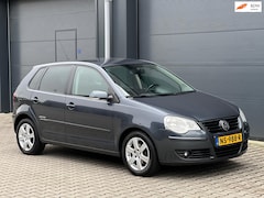 Volkswagen Polo - 1.2 EASYLINE 5DRS AIRCO PARK-SENSOREN