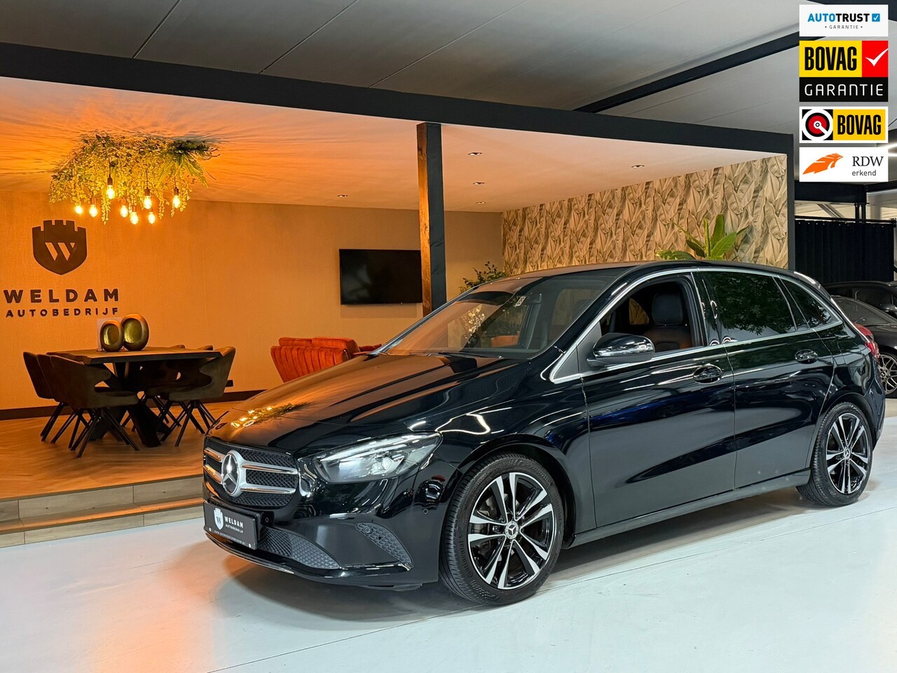 Mercedes-Benz B-klasse - 180 Business Solution Garantie Carplay Ambient Elek Achterklep Camera StoelVW Cruise Navi - AutoWereld.nl