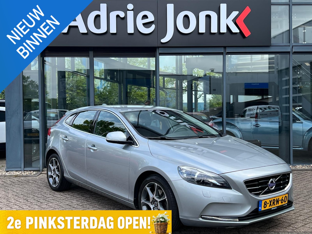 Volvo V40 - 1.6 T2 Momentum | TREKHAAK | STOELVERWARMING | ACHTERUITRIJCAMERA | NAVIGATIE | CRUISE CON - AutoWereld.nl