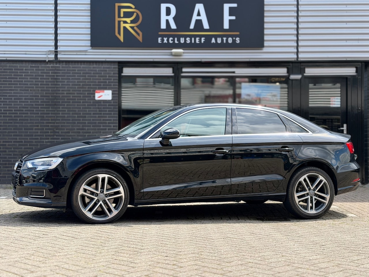 Audi A3 Limousine - 30 TFSI Sport 30 TFSI Sport - AutoWereld.nl