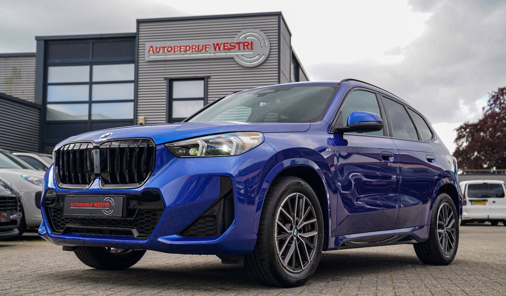 BMW X1 - 18i M-sport High Executive | HuD | Panorama | Harman/Kardon | incl BTW | M-pakket | Leder/ - AutoWereld.nl