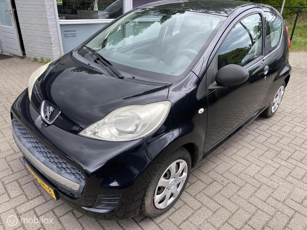 Peugeot 107 - 1.0-12V XR MET SLECHTS 73.810 KM APK 31-01-2027 - AutoWereld.nl
