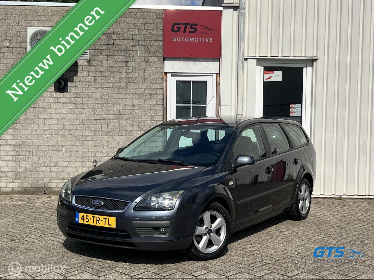 Ford Focus Wagon - 1.6-16V Futura Trekhaak Airco 2007 - AutoWereld.nl