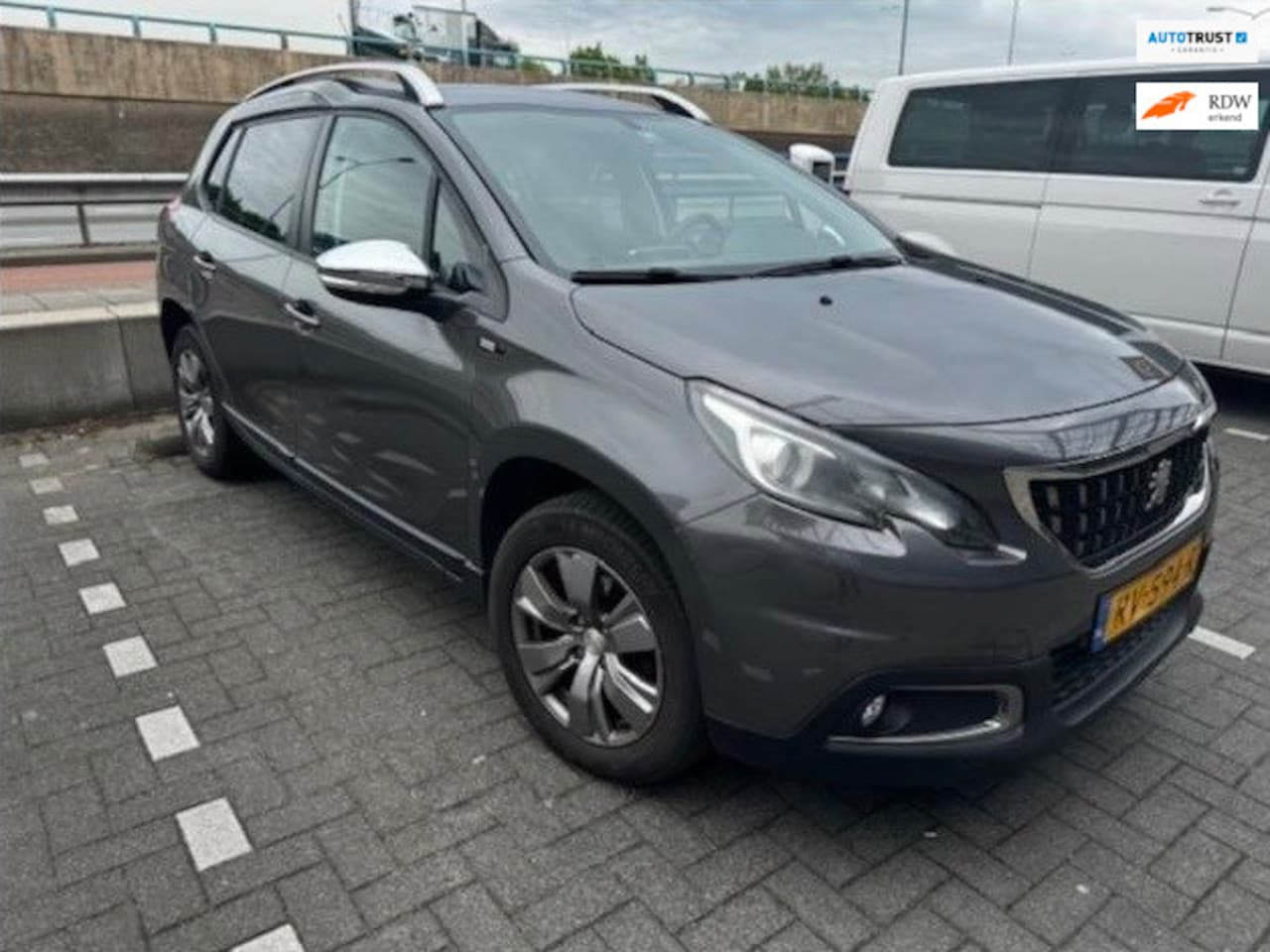Peugeot 2008 - 1.2 PureTech Active 1.2 PureTech Active - AutoWereld.nl