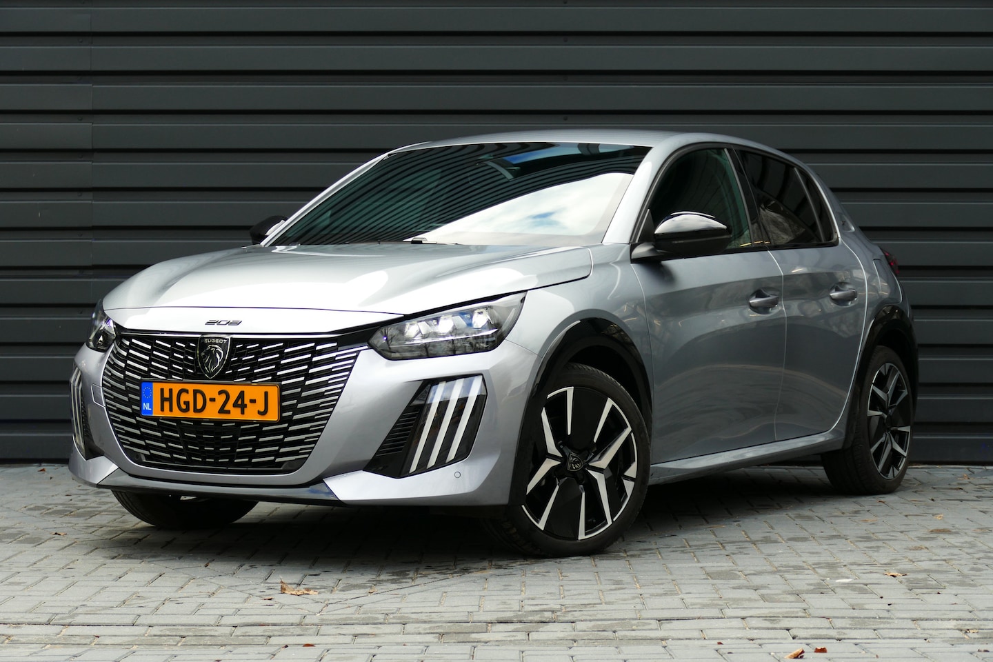 Peugeot 208 - 1.2 PURTECH 100PK 5-DRS GT / FACELIFT! / NAVI / CLIMA / PDC / 17"LMV / CAMERA / KEYLESS / - AutoWereld.nl