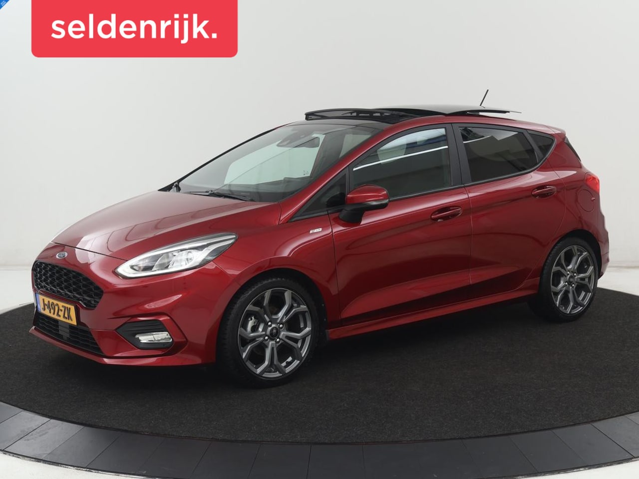 Ford Fiesta - 1.0 EcoBoost ST-Line | 1e eigenaar | Panoramadak | Carplay | Climate control | Parkeerhulp - AutoWereld.nl
