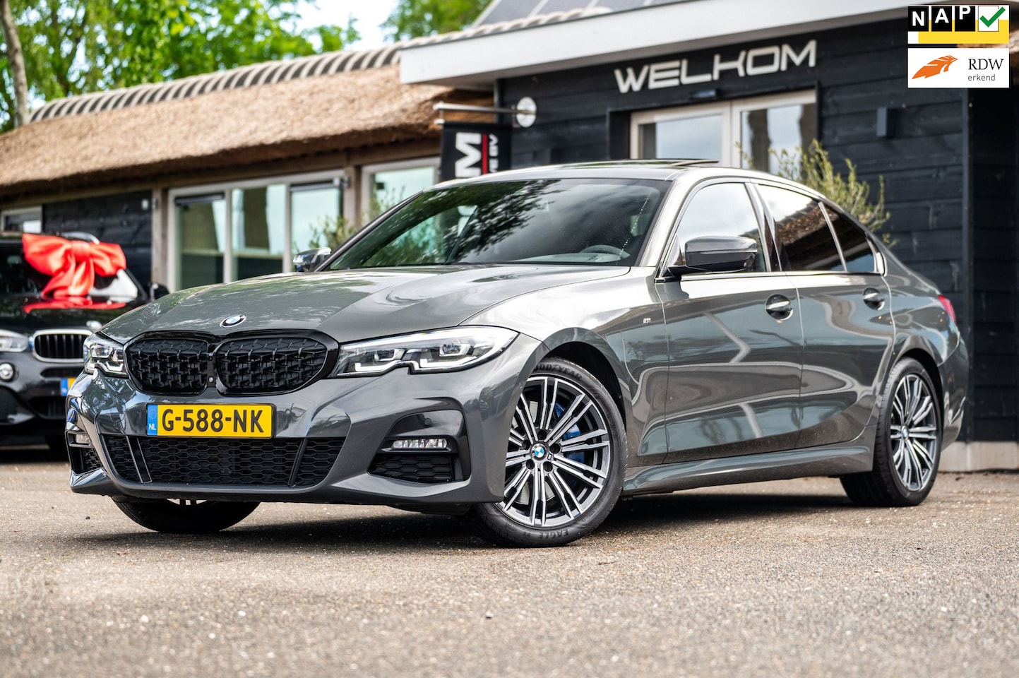 BMW 3-serie - 330i High Executive Edition I Dravit grau I m pakket I 360 I Nap I Pano I - AutoWereld.nl