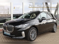 BMW 2-serie Active Tourer - (u06) 225e XDRIVE 245PK LUXURY LINE PREMIUM Panodak | Navi | Leer | Camera | Live Cockpit