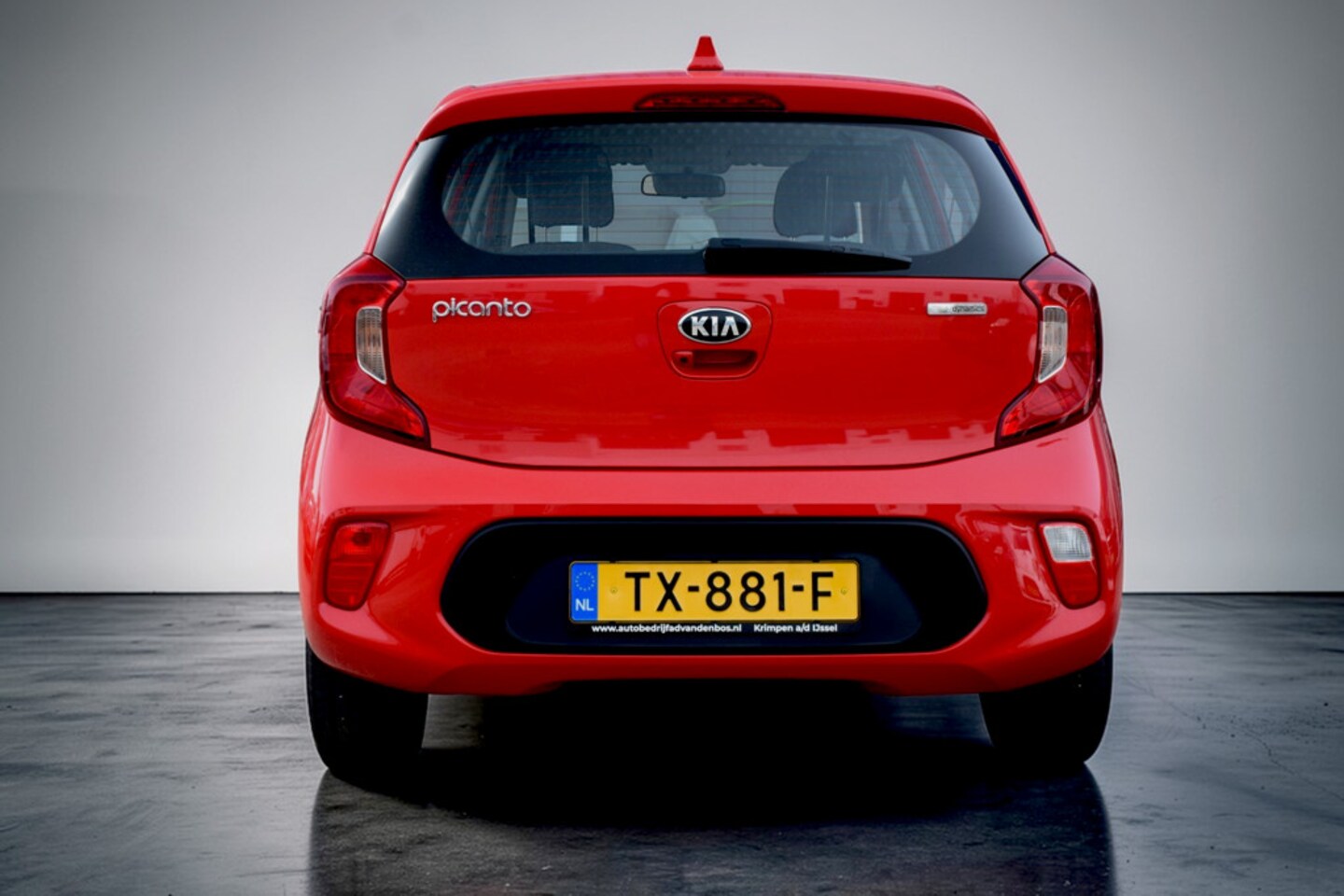 Kia Picanto - 1.0 CVVT ComfortPlusLine Navigator 1.0 CVVT ComfortPlusLine Navigator, Parkeercamera, Airco, Apple car play, Full map navigat