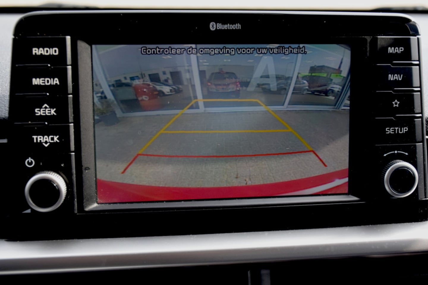 Kia Picanto - 1.0 CVVT ComfortPlusLine Navigator 1.0 CVVT ComfortPlusLine Navigator, Parkeercamera, Airco, Apple car play, Full map navigat
