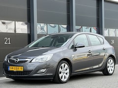 Opel Astra - 1.3 CDTI Cosmo Navi PDC
