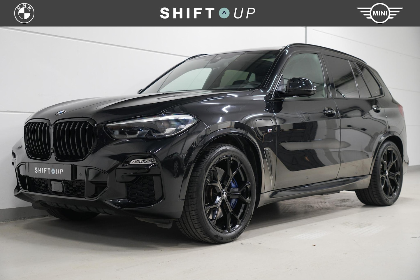 BMW X5 - xDrive45e M-Sport | M-Stoelen | Panoramadak | Carbon | 21" - AutoWereld.nl
