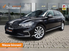 Volkswagen Passat Variant - 1.4 TSI PHEV GTE Business | ACC | Camera | Winter Pakket |
