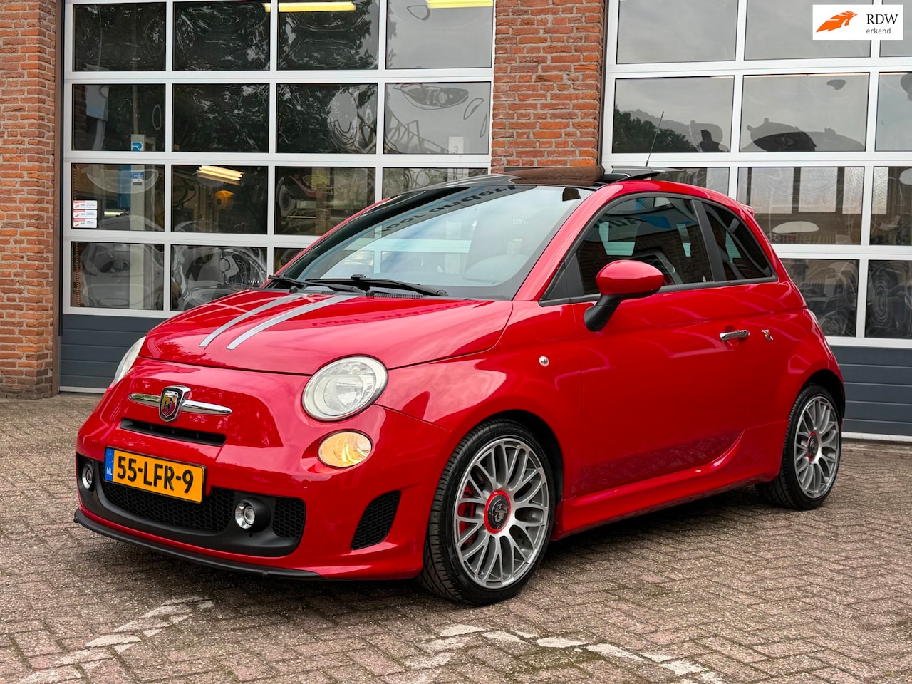 Fiat 500 Abarth - 1.4-16V el. schuifdak, clima. 17 inch nw distributie - AutoWereld.nl