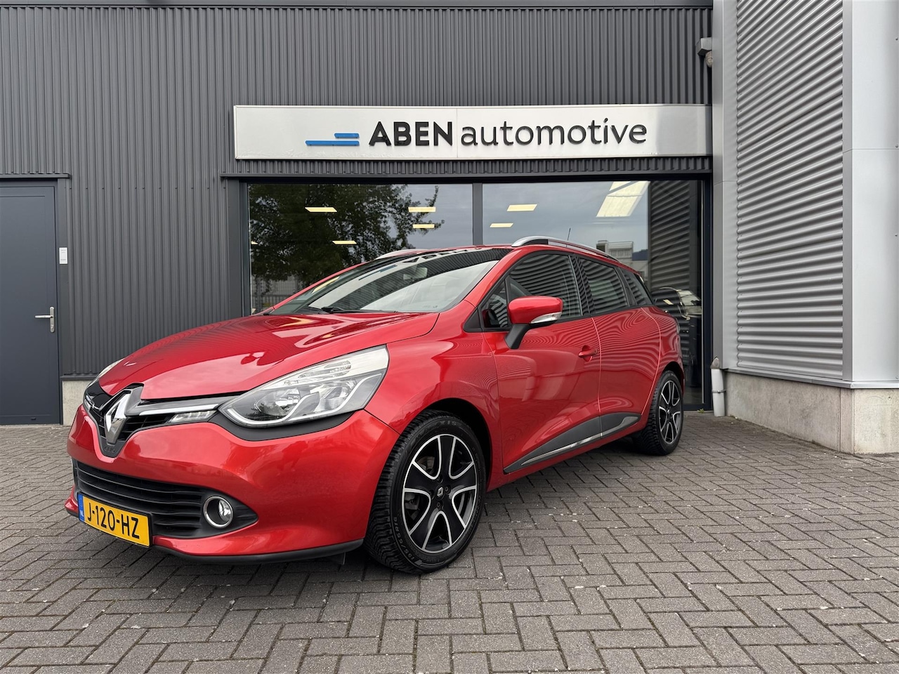 Renault Clio Estate - TCE 90PK Dynamique (TREKHAAK|4-SEIZ|DEALER O.H.) - AutoWereld.nl