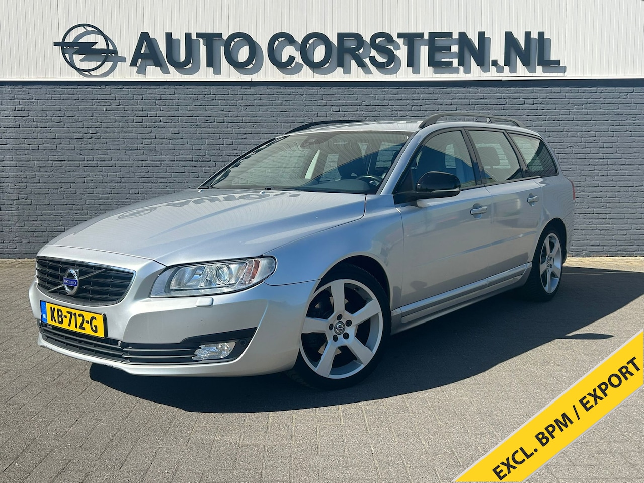Volvo V70 - 2.0 D4 Automaat Leder Navi Elek.Stoel+Memory+Verwarmd Trekhaak Pdc Momentum Lmv Isofix Blu - AutoWereld.nl
