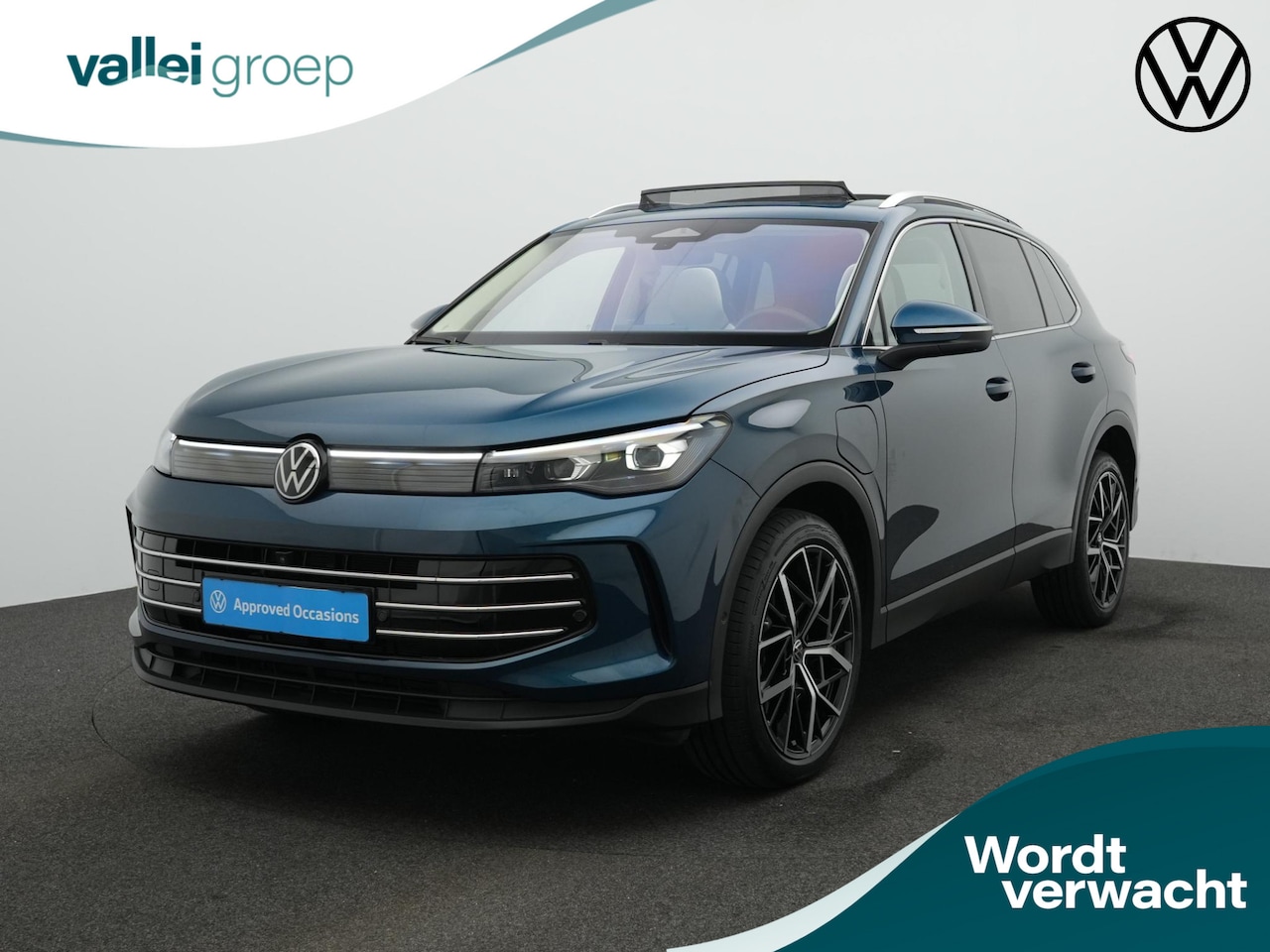 Volkswagen Tiguan - 1.5 eHybrid 204 pk Elegance | Panoramadak | Trekhaak | 360 Camera | IQ Light | Adaptive Cr - AutoWereld.nl