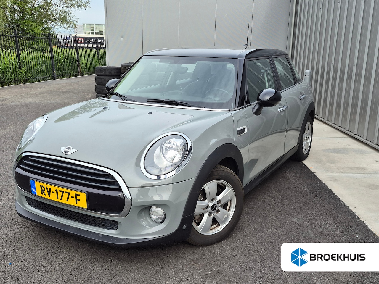 MINI Cooper - Mini 1.5 Business 136 PK | Navigatie | Cruise control | Keyless start | Bleutooth | Hill H - AutoWereld.nl