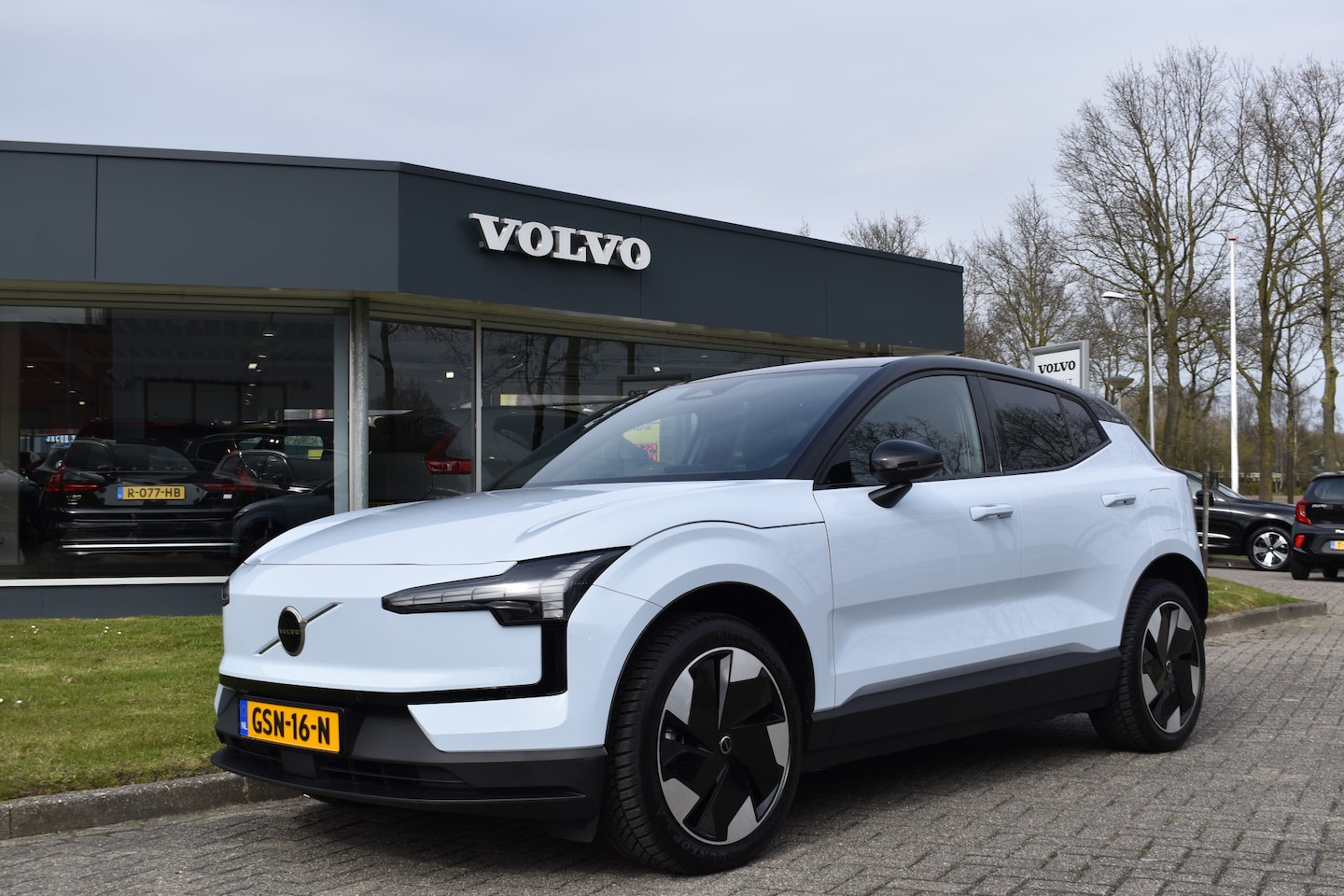 Volvo EX30 - Single Motor Extended Range Plus 69 kWh | ACC | BLIS | Camera | H&K | 19"LMV | - AutoWereld.nl