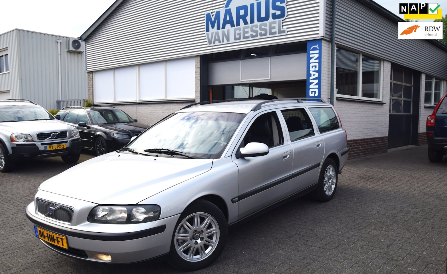 Volvo V70 - 2.4 Comfort-Line Automaat 140 pk - AutoWereld.nl