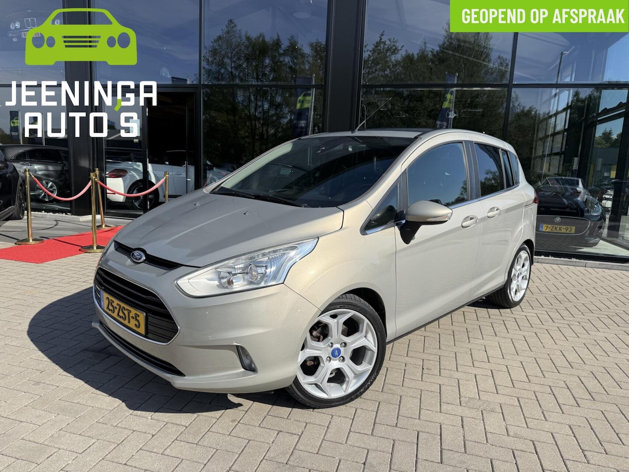 Ford B-Max - 1.0 EcoBoost Titanium|PDC|Pano|Trekhaak - AutoWereld.nl