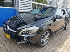 Mercedes-Benz A-klasse - Automaat 180 Business Solution AMG