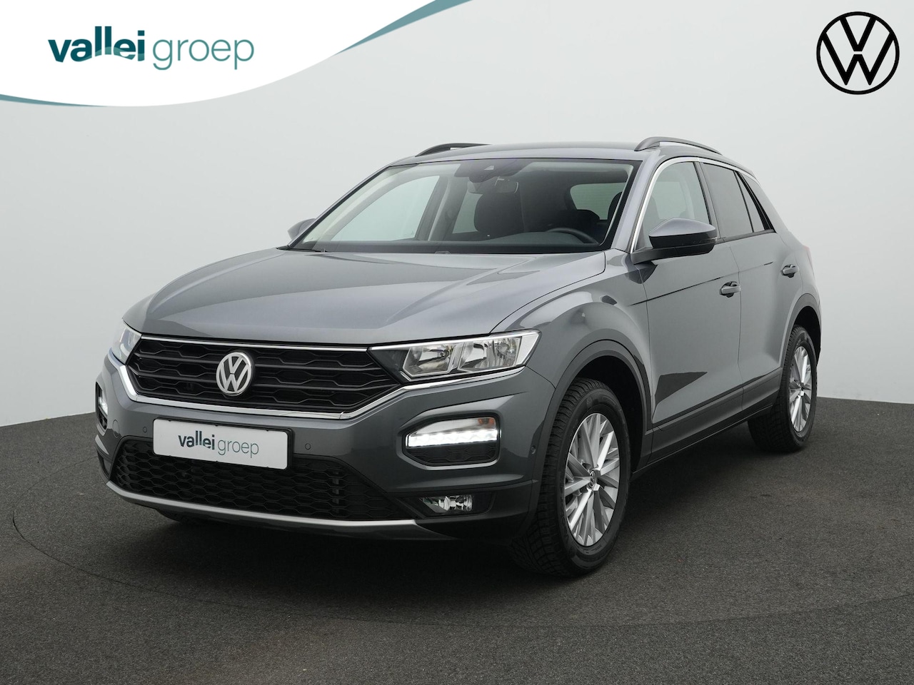 Volkswagen T-Roc - 1.5 TSI 150 pk DSG Style | Trekhaak | Navigatie | Adaptive Cruise | Achteruitrijcamera - AutoWereld.nl