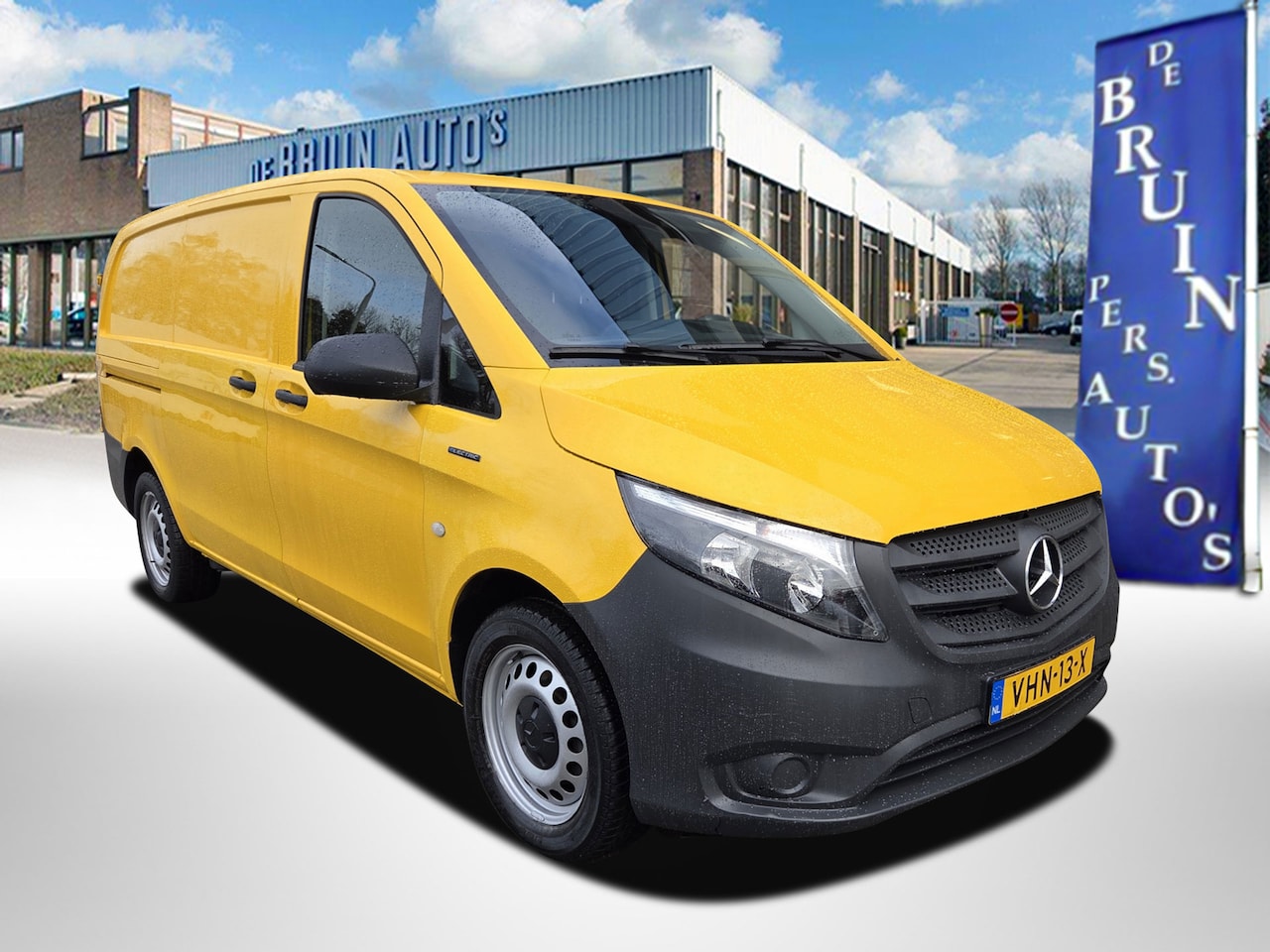 Mercedes-Benz eVito - eVito Lang 41 kWh Airco Achteruitrijcamera Verwarmde voorstoel - AutoWereld.nl