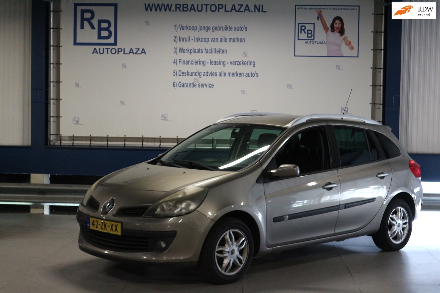 Renault Clio Estate - 1.6-16V Dynamique / 2e EIG / NAP / APK 2027 ! ! ! - AutoWereld.nl