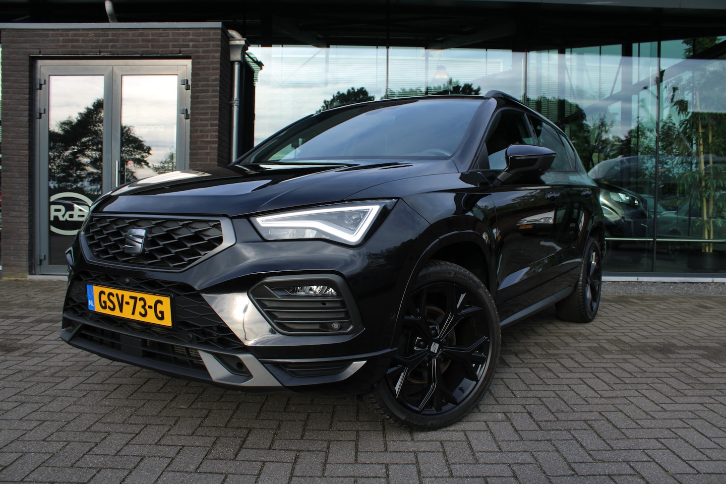 SEAT Ateca - 2.0 TSI 4Drive FR Business Intense 2.0 TSI 4Drive FR Business Intense - AutoWereld.nl