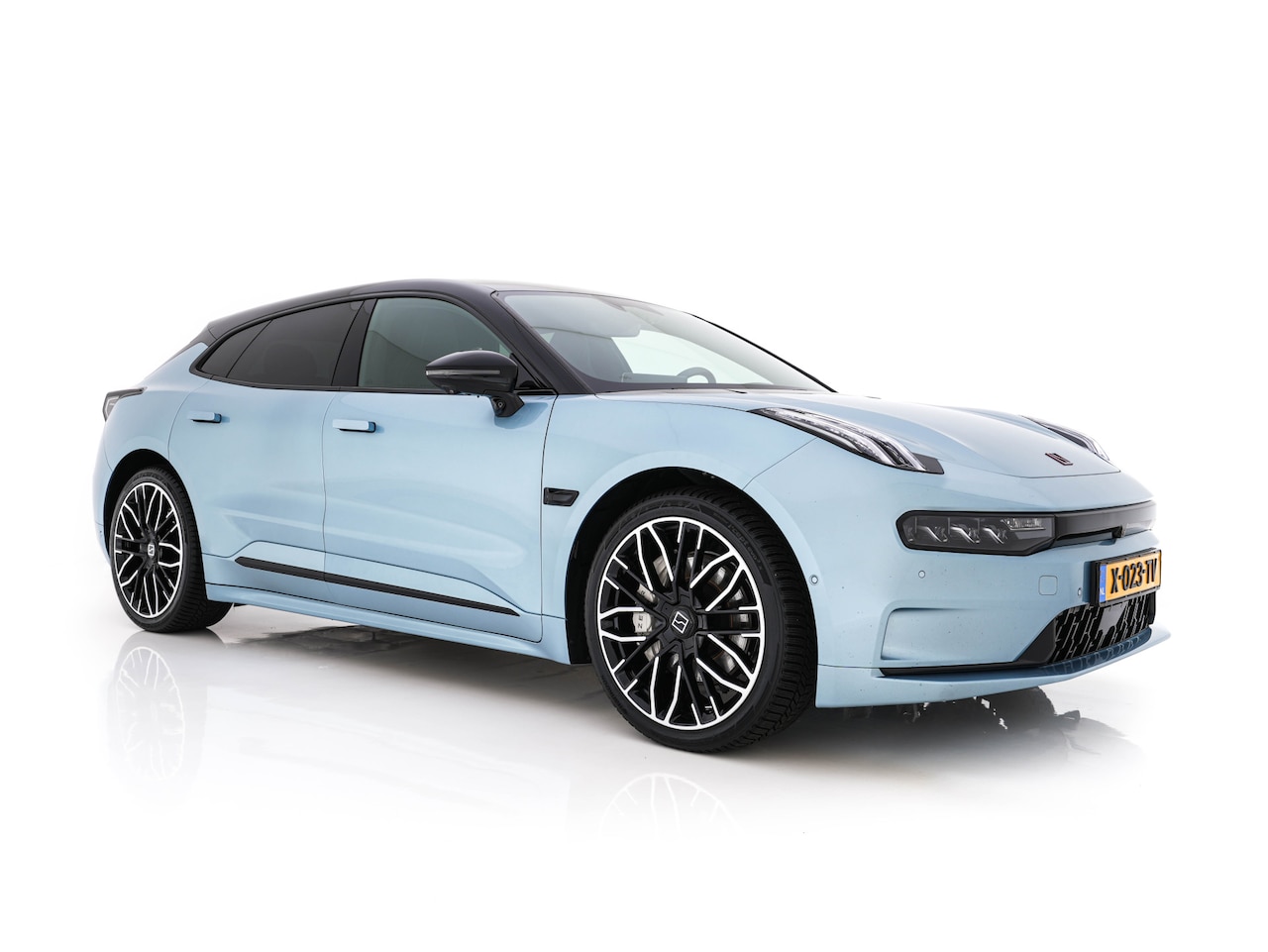 ZEEKR 001 - AWD Privilege 100 kWh (INCL.BTW) Aut. *PANO | HEAD-UP | LEATHER-MICROFIBRE | FULL-LED | BL - AutoWereld.nl