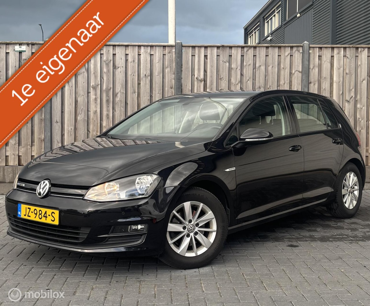 Volkswagen Golf - 1.0 TSI Edition/1e EIGENAAR/NAP/PDC/CRUISE/ - AutoWereld.nl