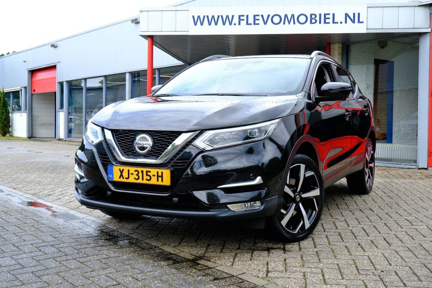Nissan Qashqai - 1.2 Tekna + Pano|Half Leder|Navi|Cam - AutoWereld.nl