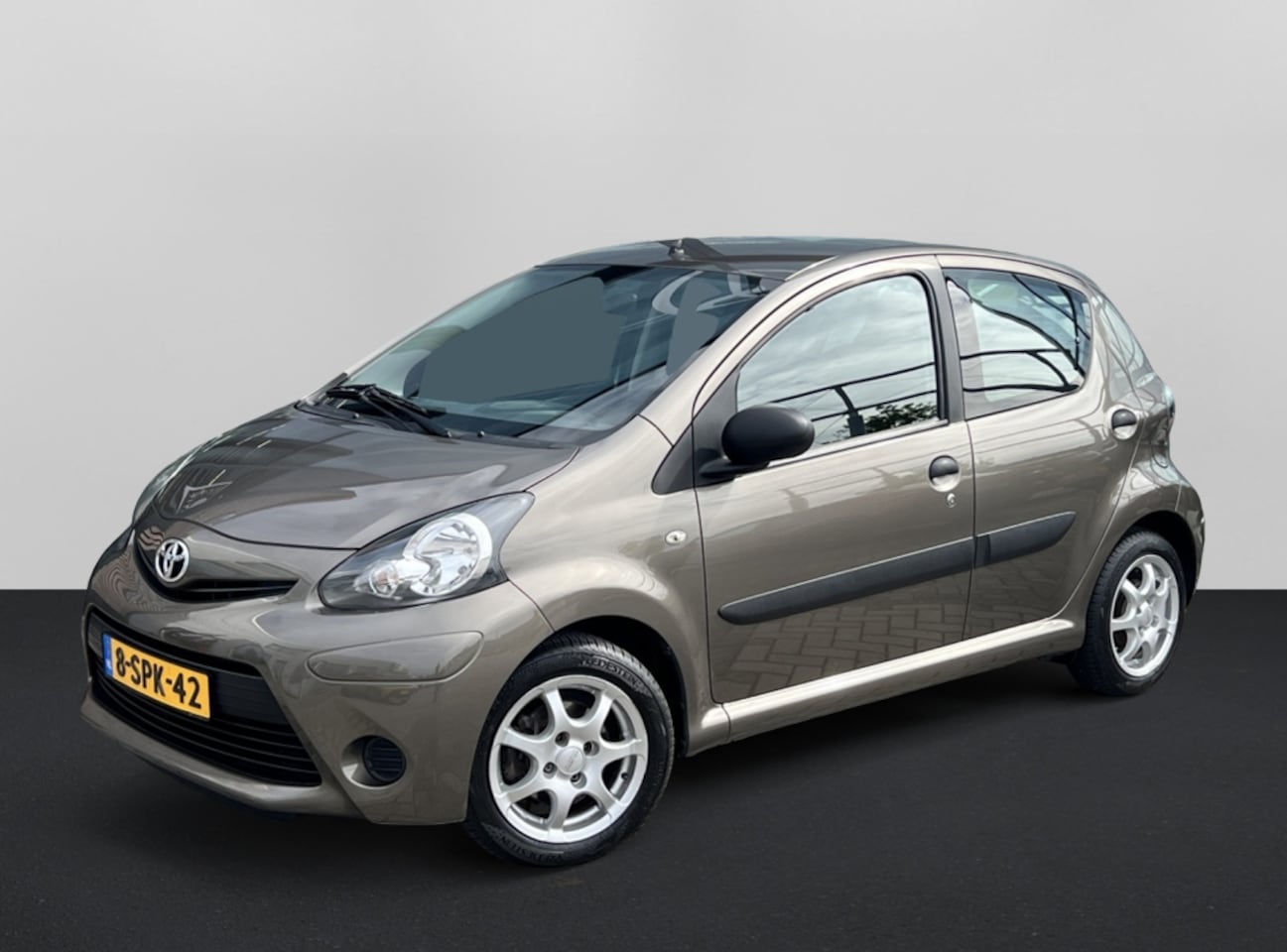Toyota Aygo - 1.0 VVT-i Now | Airco | LMV | Dealeronderhouden | NL Auto | - AutoWereld.nl