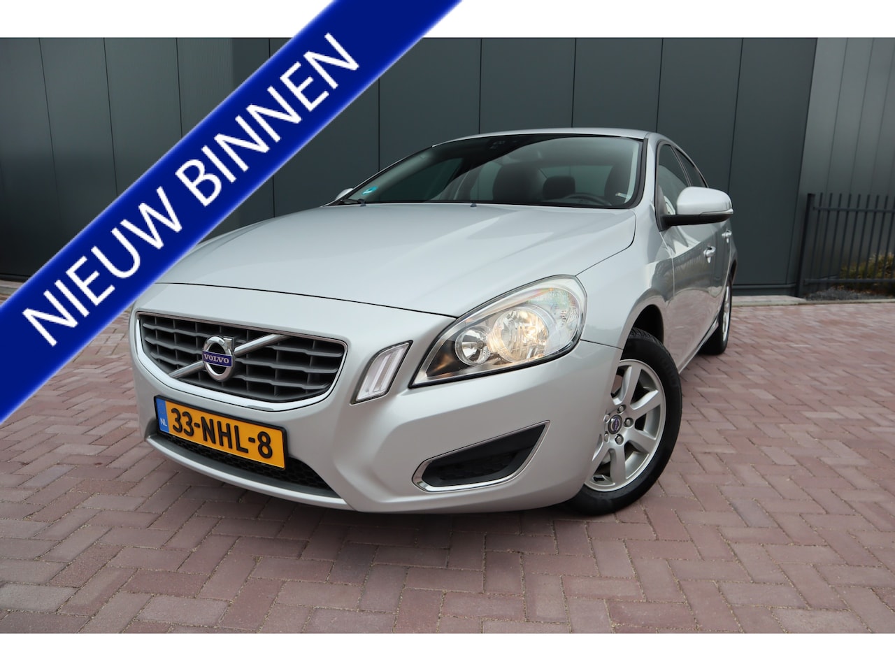 Volvo S60 - 2.0T Intro Edition Navigatie Trekhaak Pdc Etc. - AutoWereld.nl