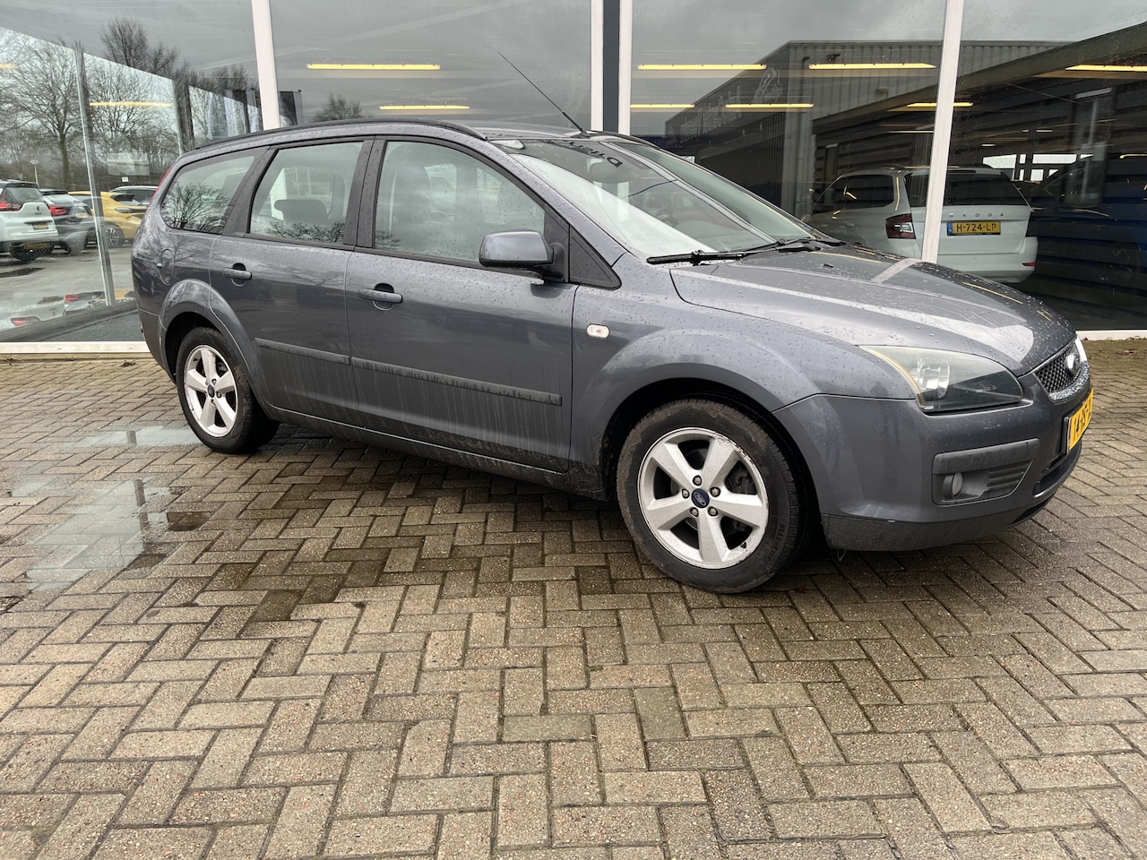 Ford Focus Wagon - 1.6-16V Futura Airco / Cruise / Lmv - AutoWereld.nl