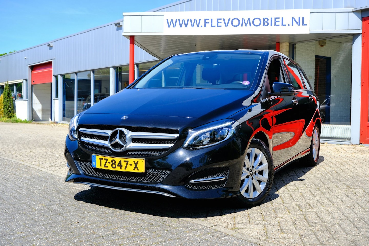 Mercedes-Benz B-klasse - 180 Ambition Aut. Navi|LED|Airco|LMV|Cam - AutoWereld.nl