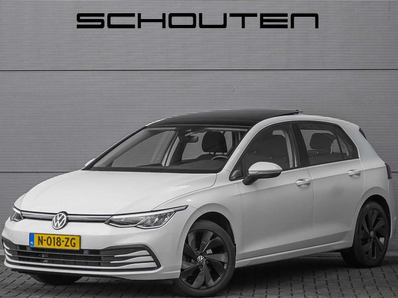 Volkswagen Golf - 1.5 eTSI Pano Virtual Dash Camera ACC - AutoWereld.nl