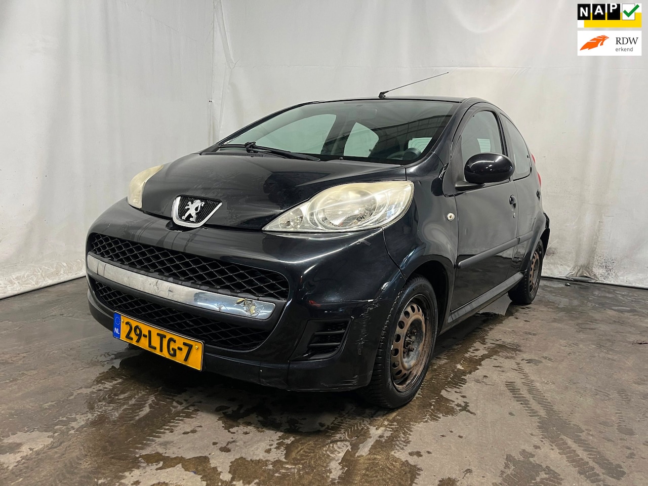 Peugeot 107 - 1.0-12V XS - Schade - AutoWereld.nl