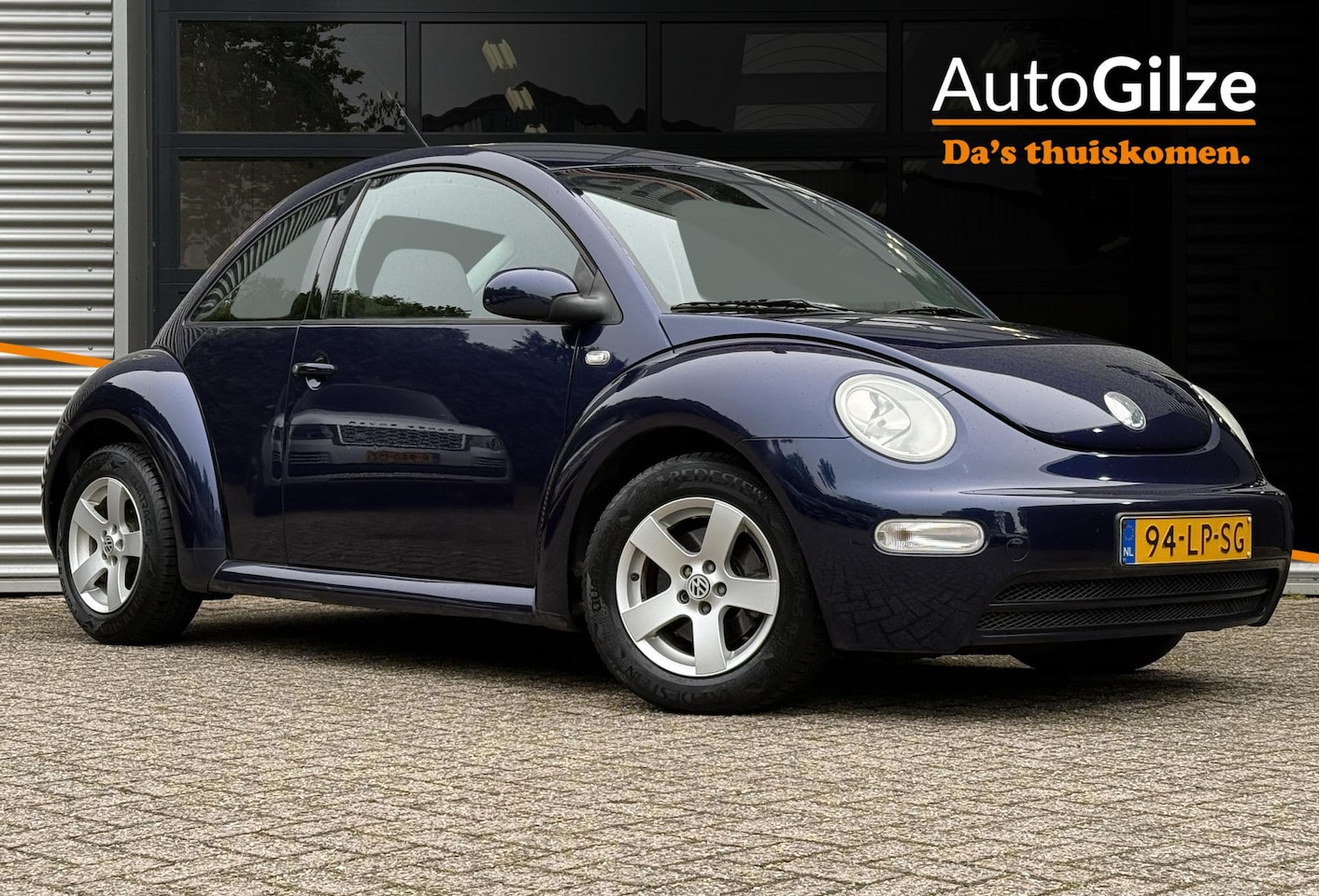 Volkswagen New Beetle - 1.6 l Airco l - AutoWereld.nl