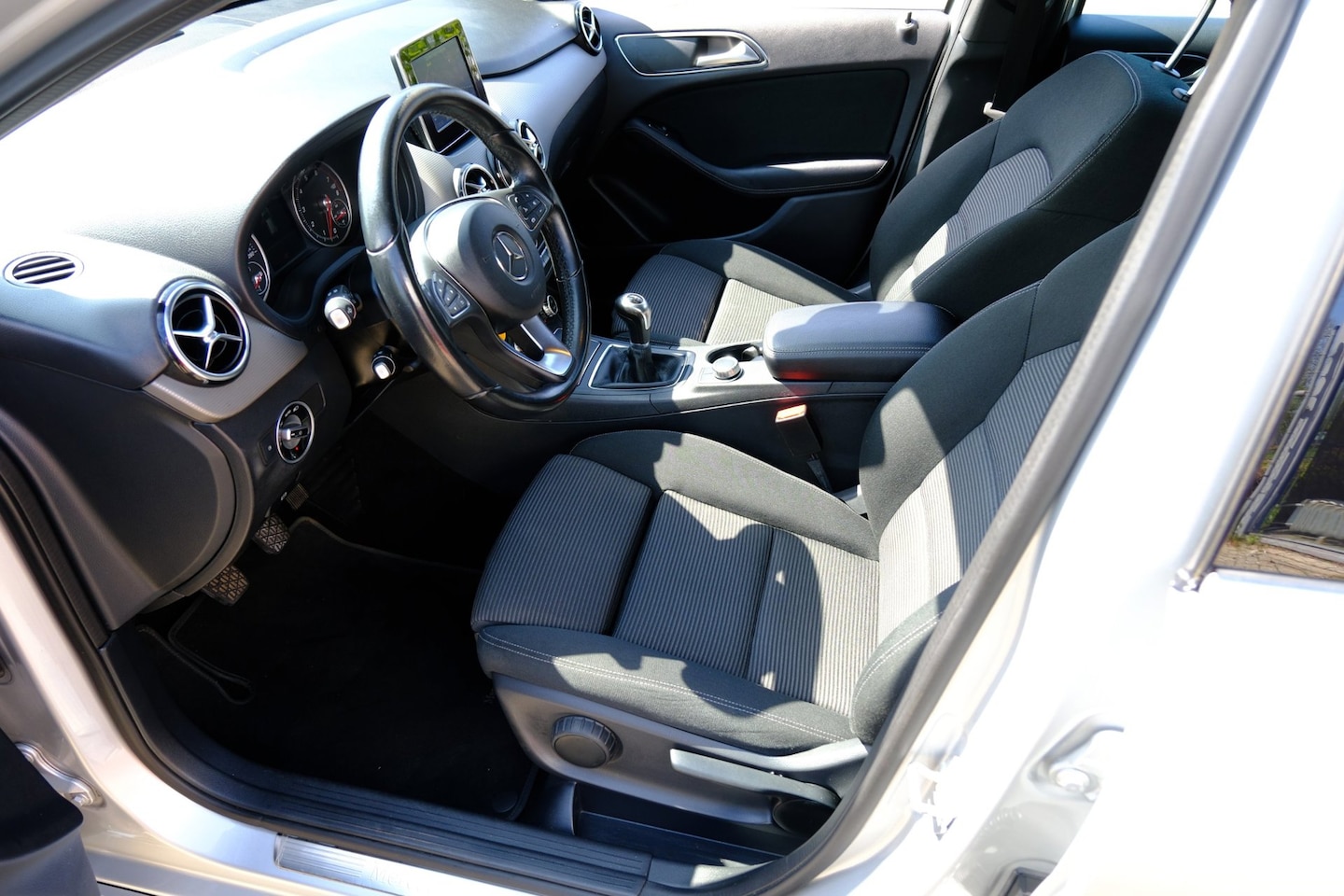 Mercedes-Benz B-klasse - 160 Prestige Navi|Clima|Cam|LED|LMV - AutoWereld.nl